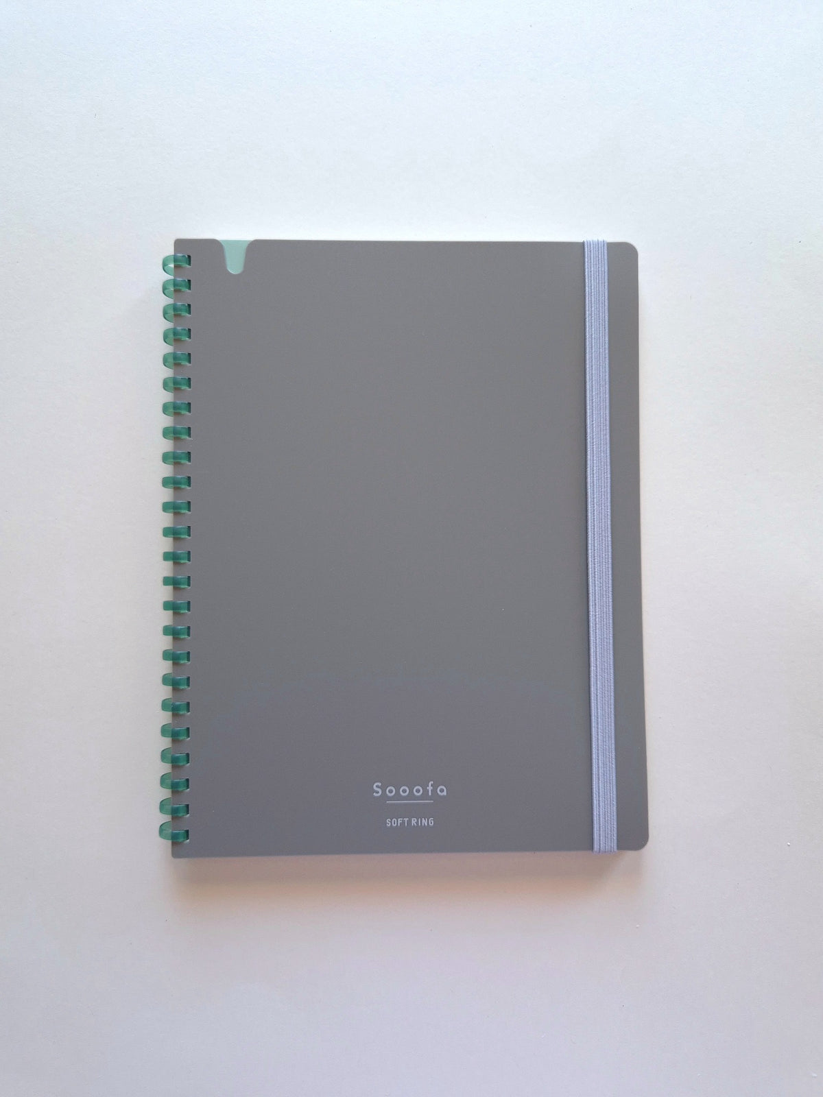 KOKUYO Sooofa Soft Ring Notebook A5 Warm grey front cover