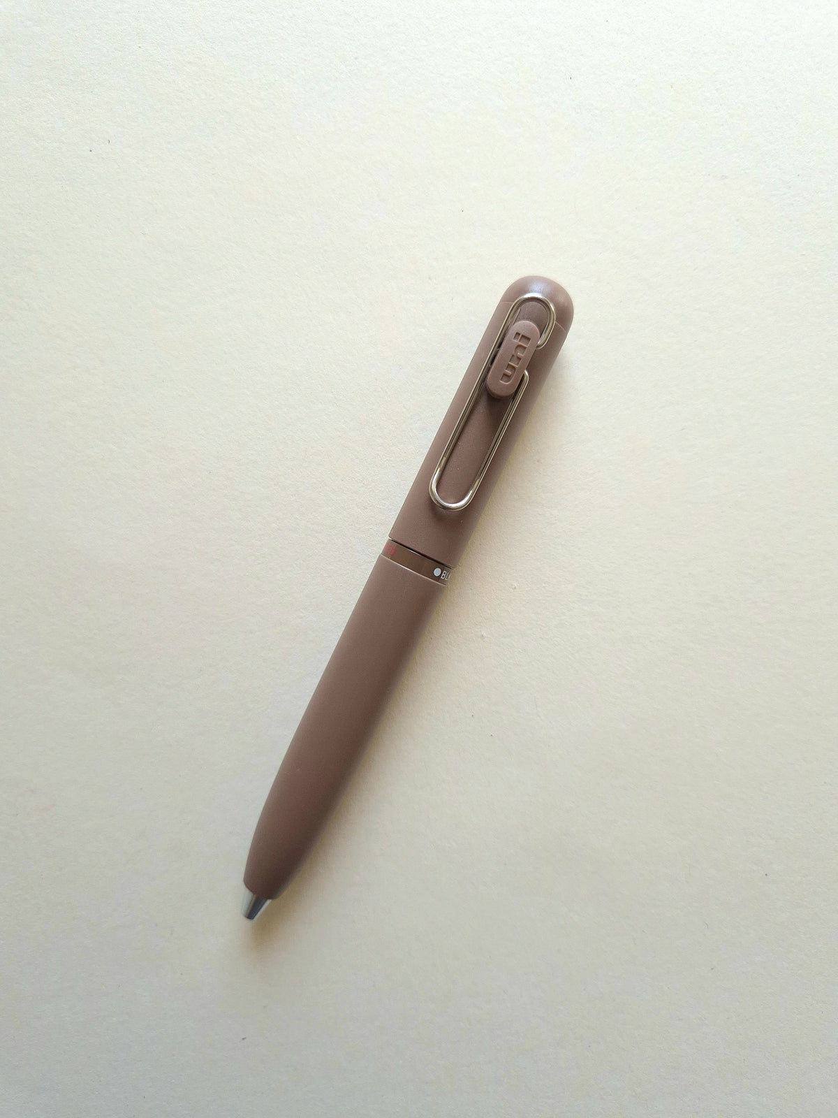 Uni-ball One 3-Colour Gel Multi-Pen Sugar Brown front view
